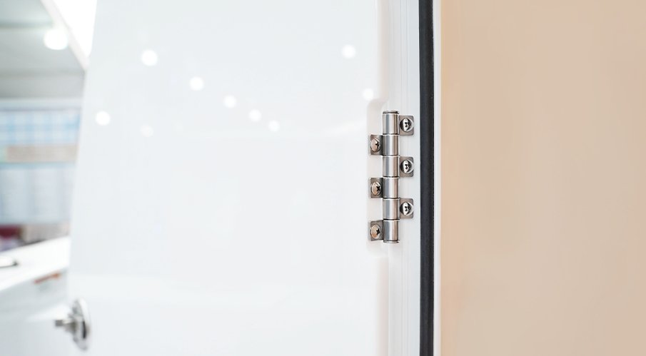 SEAM FRICTION HINGE