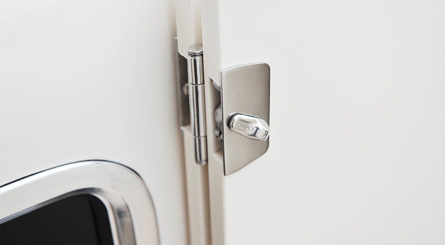 BI-FOLD DOOR LATCH