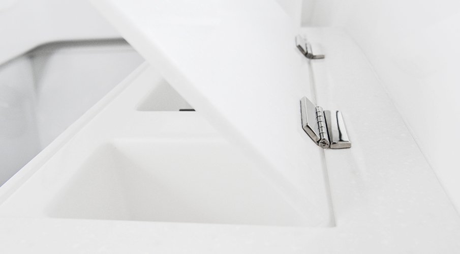 SEAM FRICTION HINGE